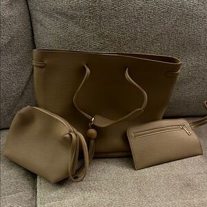 Elegant Tan Tote Bag Set